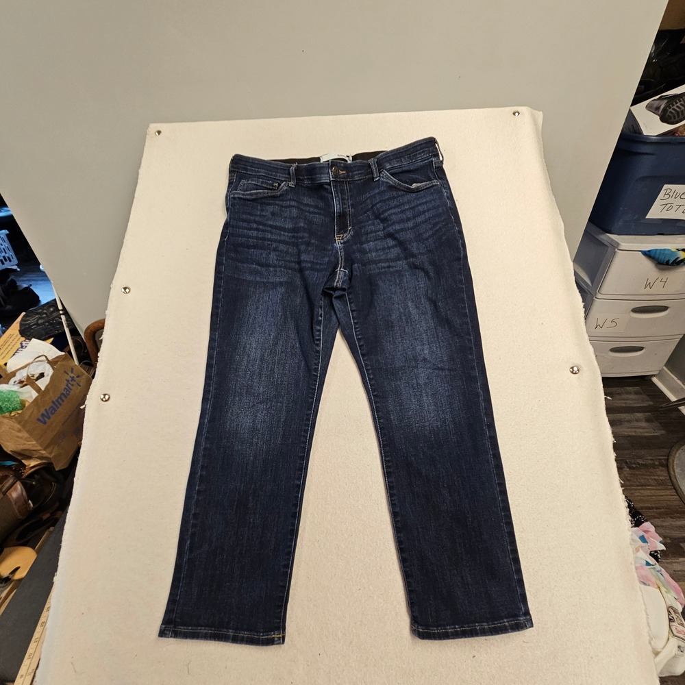 Sonoma Goods For Life Women 16W Short Dark Wash Straight Leg Jeans Elastic Waist